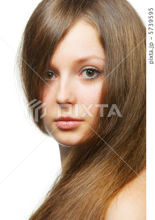 The beautiful girl with long healthy hair The beautiful girl with long healthy hair 5739595
