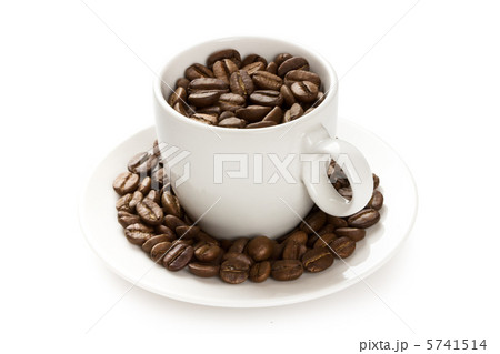 Cup filled with coffee beam's Cup filled with coffee beam's 5741514