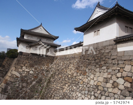 大阪城千貫櫓と大手門 5742974