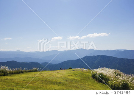 草原で昼寝 草原で昼寝 5743494