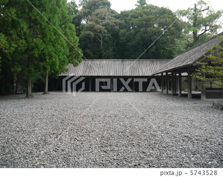豊受大神宮五丈殿と九丈殿 豊受大神宮五丈殿と九丈殿 5743528