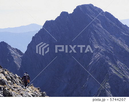 前穂高岳を目指す 前穂高岳を目指す 5744207