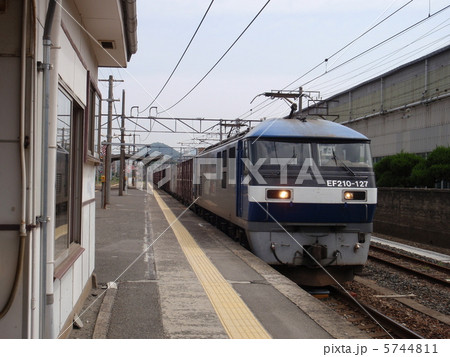 EF210-127(幡生駅通過) EF210-127(幡生駅通過) 5744811