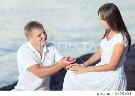 Offer of marriage 5759951