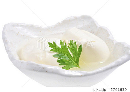 モッツァレラチーズ 5761639