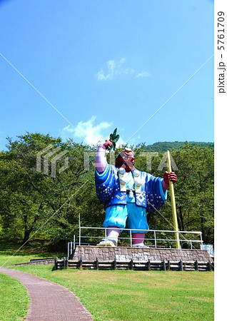 天狗の像（キティパーク） 5761709