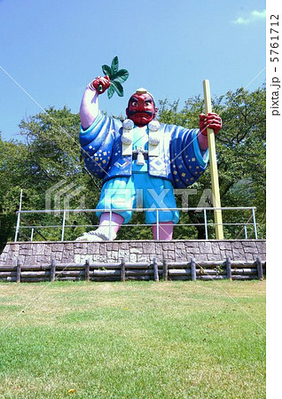 天狗の像（キティパーク） 5761712