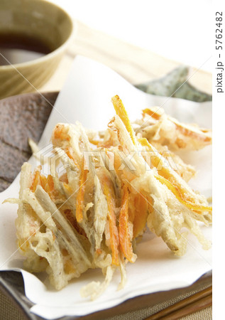 人参と牛蒡のかき揚げ 人参と牛蒡のかき揚げ 5762482