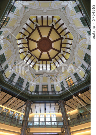 復元された東京駅　ドーム内部 5764965