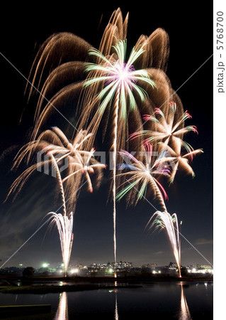 調布市花火大会 　～澄みきった秋の夜空に大輪の華を～ 5768700