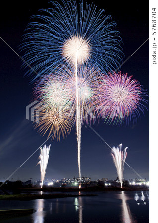 調布市花火大会 ~澄みきった秋の夜空に大輪の華を~ 調布市花火大会 ~澄みきった秋の夜空に大輪の華を~ 5768704