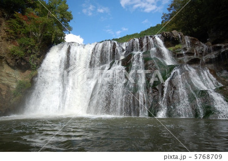 那須烏山市　竜門の滝 5768709