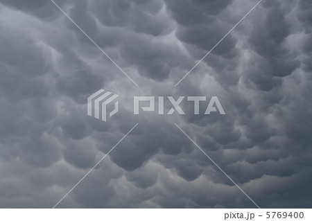 乳房雲 乳房雲 5769400