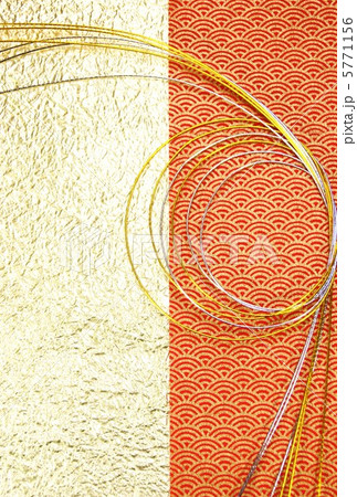 年賀背景素材・鱗模様赤柄と金無地2種等分に水引左向きアップ・縦位置ハガキ対応比 年賀背景素材・鱗模様赤柄と金無地2種等分に水引左向きアップ・縦位置ハガキ対応比 5771156