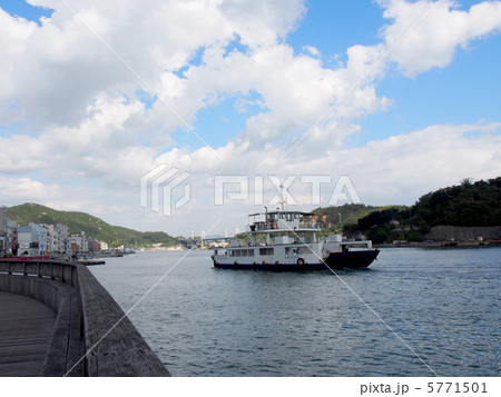 尾道水道とフェリー 5771501