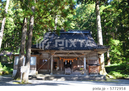 芦峅寺の雄山神社 5772958