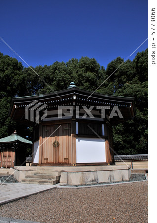 池上本門寺　御廟所 5773066