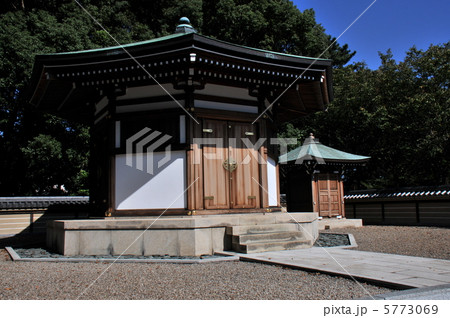 池上本門寺 御廟所 池上本門寺 御廟所 5773069
