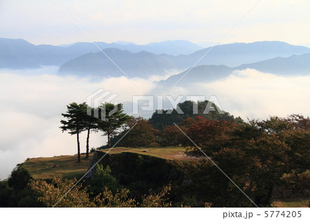 竹田城跡から見る早朝の風景 5774205