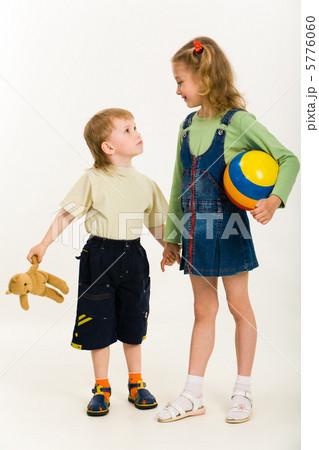 Relationship 5776060