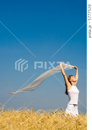 Wind blow Wind blow 5777529