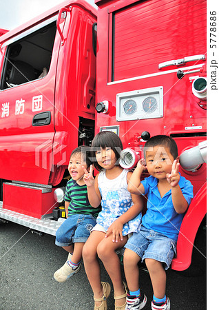 車 子供 靴 ストア