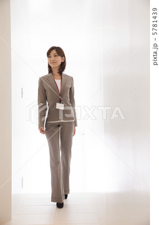 ビジネスウーマン 5781439