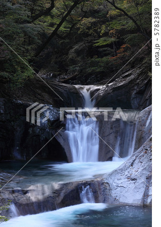 秋色の兆し/五段の滝/西沢渓谷 秋色の兆し/五段の滝/西沢渓谷 5782389