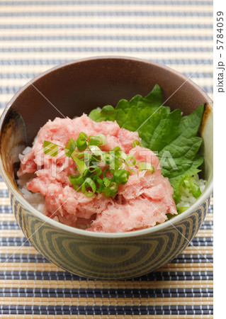 ネギトロ丼 5784059