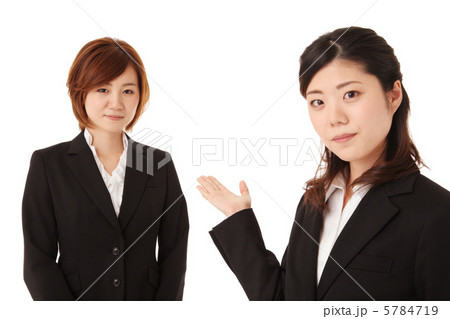 ２人のビジネスウーマン 5784719