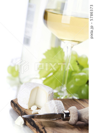 white wine, grape and cheese 5786373