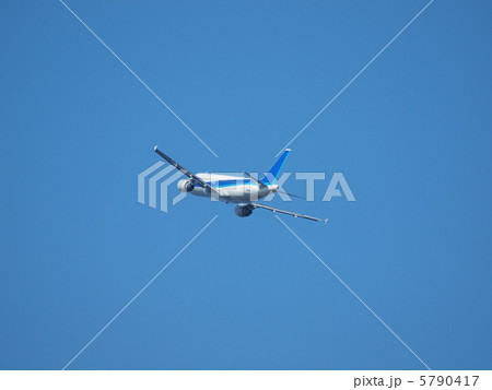 飛行機 5790417