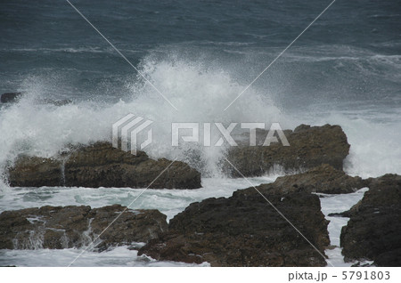 冬の日本海10 5791803