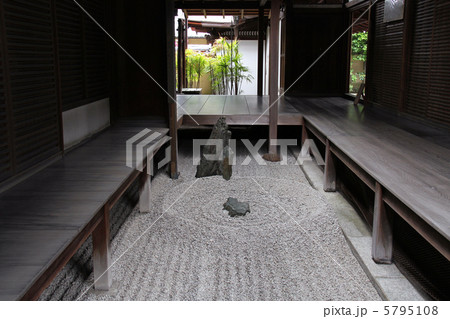 大徳寺龍源院東滴壺 5795108