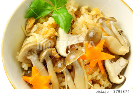 きのこご飯 きのこご飯 5795374