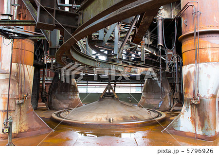 フェルクリンゲン製鉄所の鉄鉱石投入口 5796926