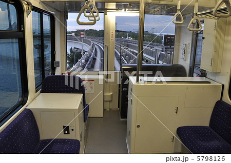 金沢シーサイドライン 2000形　車内 5798126