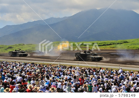 10式戦車・スラローム射撃 5798149