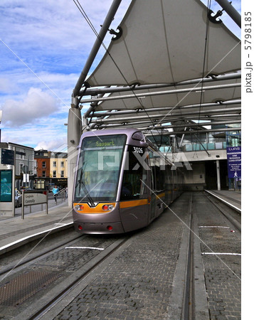 ダブリンの路面電車 5798185