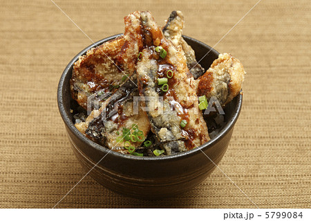 サンマの竜田揚げ丼 サンマの竜田揚げ丼 5799084