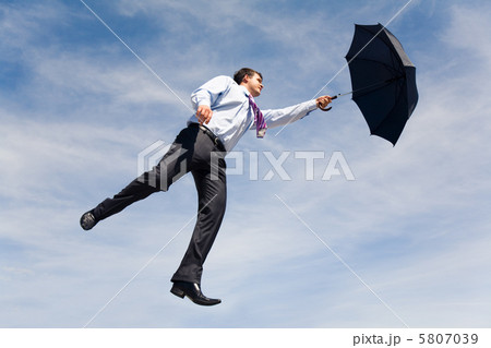 Flying ahead Flying ahead 5807039