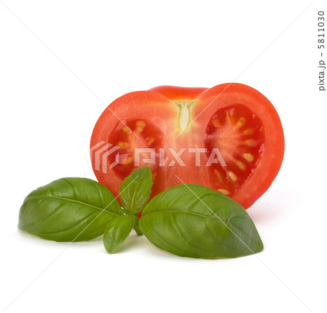 Tomato and basil leaf 5811030