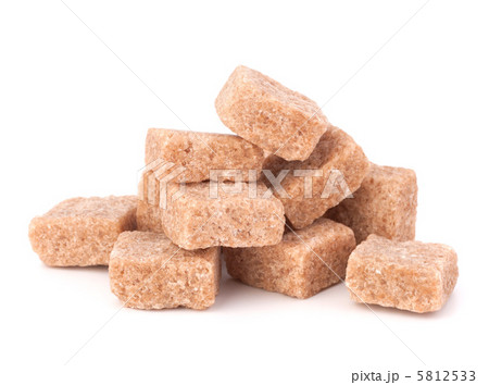 Lump brown cane sugar cubes 5812533