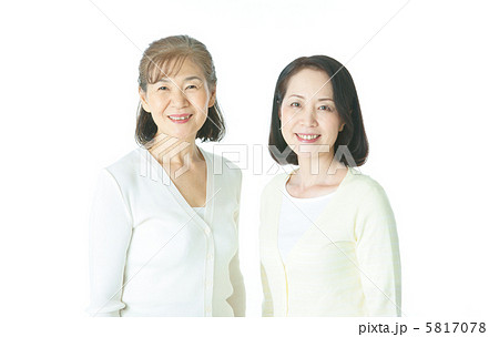 シニアの女性 5817078