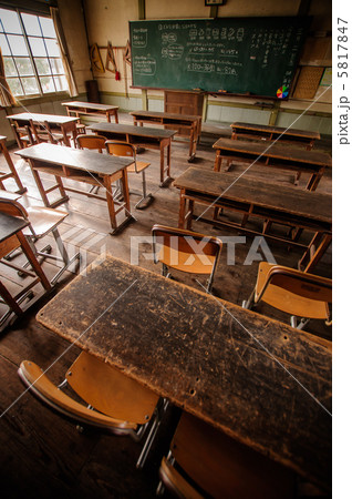 教室 教室 5817847