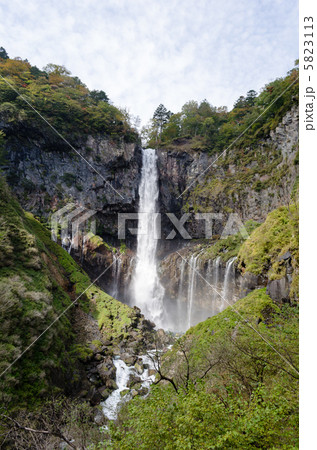 華厳の滝 5823113