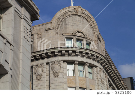 神戸旧居留地のビル 5825100
