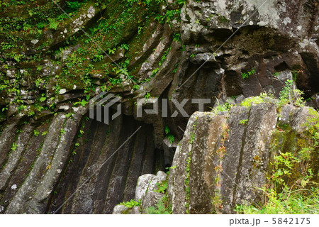 高千穂峡(阿蘇熔結凝灰岩) 高千穂峡(阿蘇熔結凝灰岩) 5842175