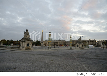 フランス　パリ　コンコルド広場 5843245