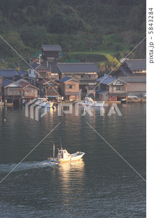 出航の朝 5843284